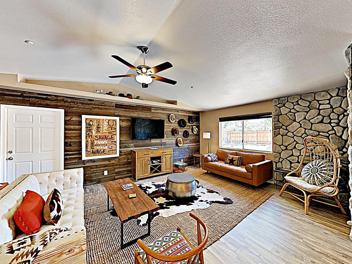 Rawhide Ranch - Walk To Pappy And Harriet'S With Hot Tub! Home Yucca Valley Exterior foto