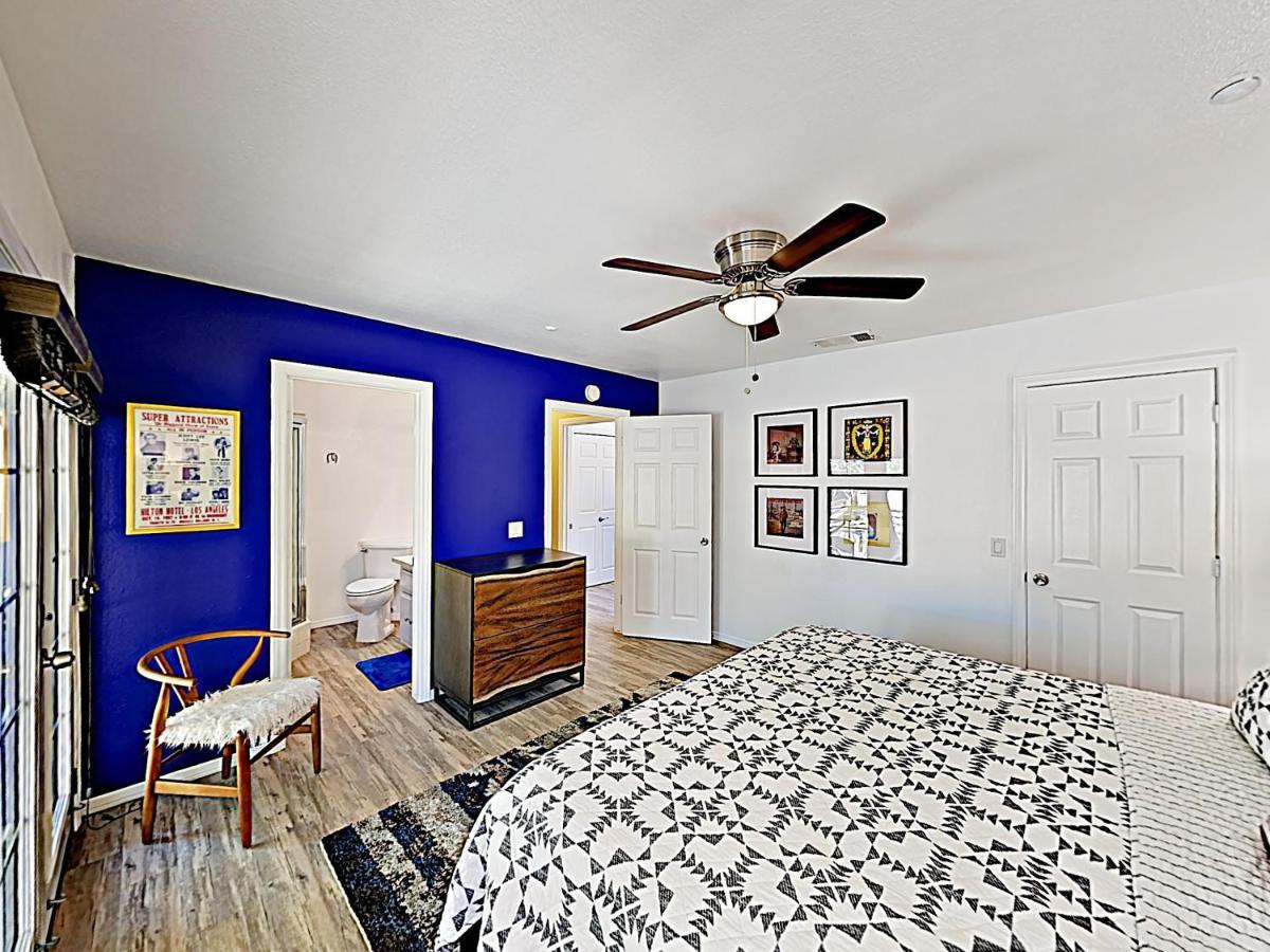 Rawhide Ranch - Walk To Pappy And Harriet'S With Hot Tub! Home Yucca Valley Exterior foto